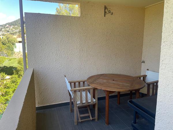 CARQUEIRANNE, T4 duplex dernier étage de 131.73 m² en surface utile