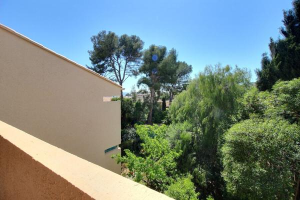 CARQUEIRANNE, T4 duplex dernier étage de 131.73 m² en surface utile