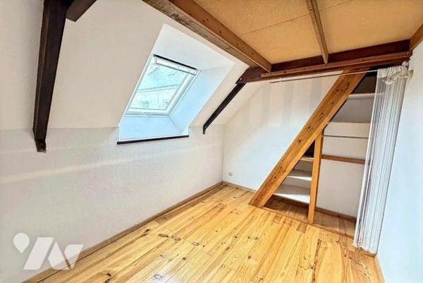 A vendre Ensemble immobilier Moëlan-sur-Mer (29)

Situé au calme, au coeur du bourg, cet ense...