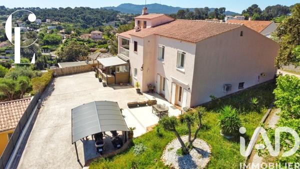 Maison à vendre 8 pièces 262 m² La Seyne-sur-Mer