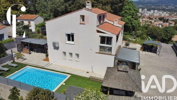 Maison à vendre 8 pièces 262 m² La Seyne-sur-Mer