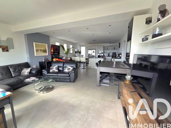 Maison à vendre 8 pièces 262 m² La Seyne-sur-Mer
