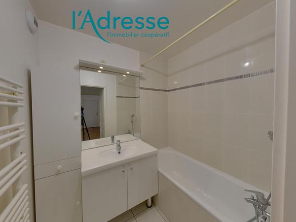 Appartement NOISY LE GRAND - 3 pièces - 72.02 m2