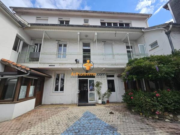 Vente                                                      Immeuble
                        
                     30 pièces                                         à Tarbes