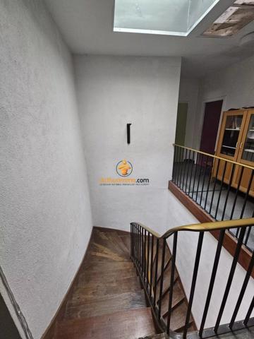 Vente                                                      Immeuble
                        
                     30 pièces                                         à Tarbes