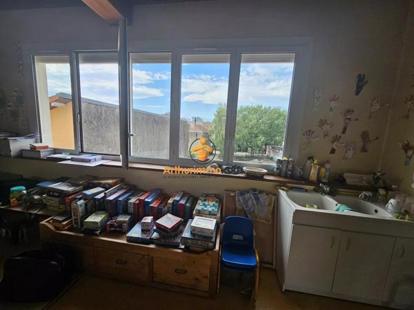 Vente                                                      Immeuble
                        
                     30 pièces                                         à Tarbes