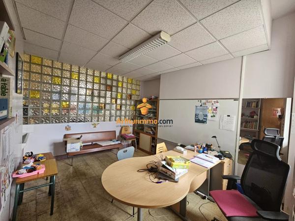 Vente                                                      Immeuble
                        
                     30 pièces                                         à Tarbes