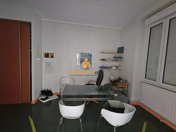 Vente                                                      Immeuble
                        
                     30 pièces                                         à Tarbes