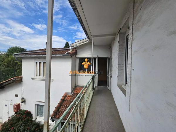Vente                                                      Immeuble
                        
                     30 pièces                                         à Tarbes