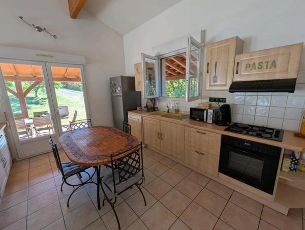 Vente                                                      Maison
                        
                     4 pièces                      122 m2                     à Gourdon
