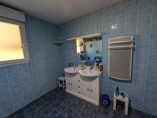 Vente                                                      Maison
                        
                     4 pièces                      122 m2                     à Gourdon