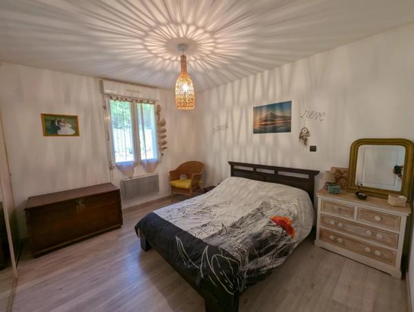 Vente                                                      Maison
                        
                     4 pièces                      122 m2                     à Gourdon