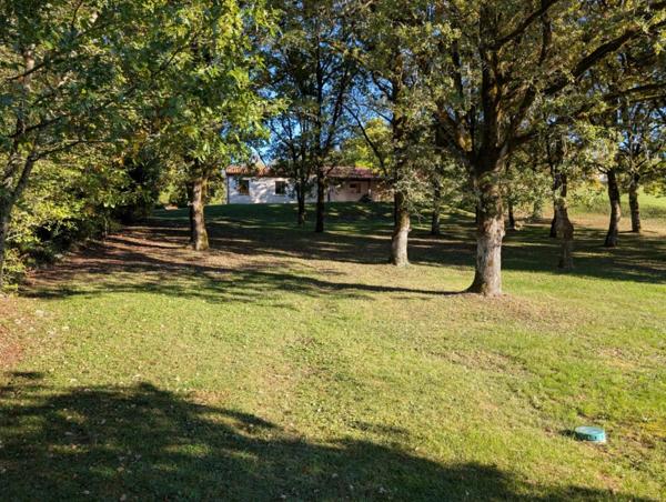 Vente                                                      Maison
                        
                     4 pièces                      122 m2                     à Gourdon