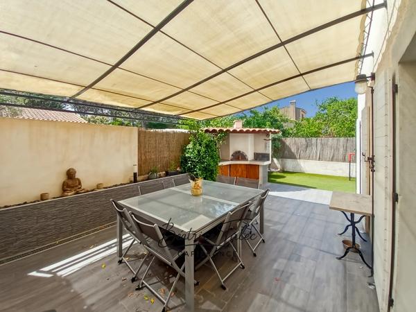 Maison T4 98m2, jardin, terrasse, 3 chambres, parkings, 10 minutes d'aix-en-provence. Quartier calme et recherché au pied de la Sainte-Victoire. Bouches du Rhône.