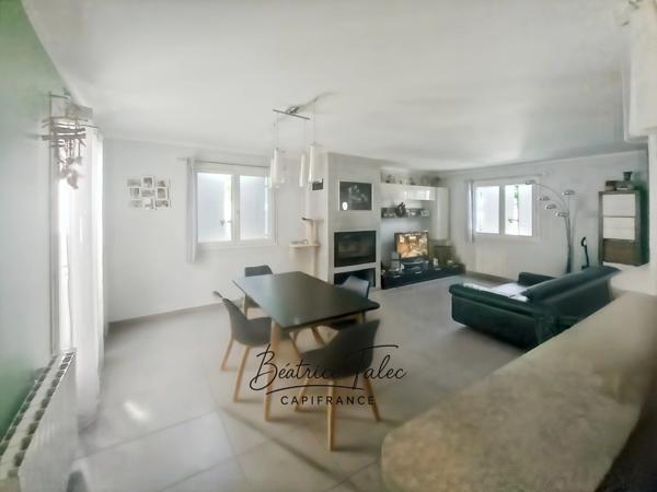Maison T4 98m2, jardin, terrasse, 3 chambres, parkings, 10 minutes d'aix-en-provence. Quartier calme et recherché au pied de la Sainte-Victoire. Bouches du Rhône.