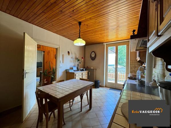 Coulommiers (77120) Maison 123m², Terrain 1600m², Garages à Jouy-sur-Morin