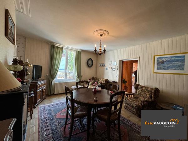 Coulommiers (77120) Maison 123m², Terrain 1600m², Garages à Jouy-sur-Morin