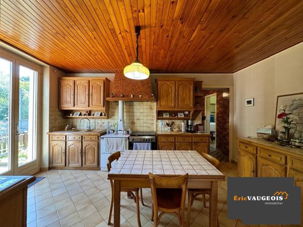 Coulommiers (77120) Maison 123m², Terrain 1600m², Garages à Jouy-sur-Morin