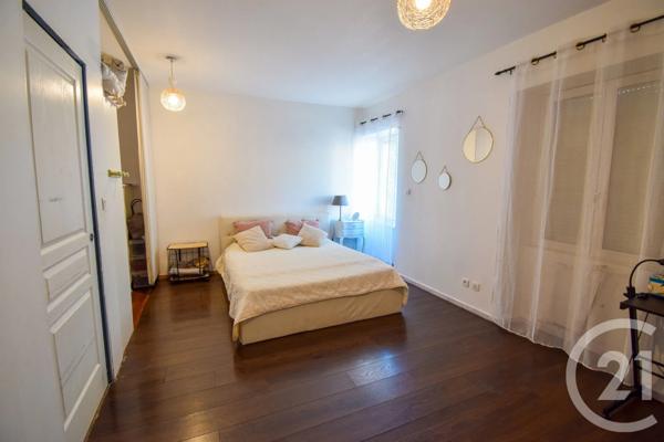 Maison à vendre  6 pièces - 190,48 m 2   TARARE  - 69