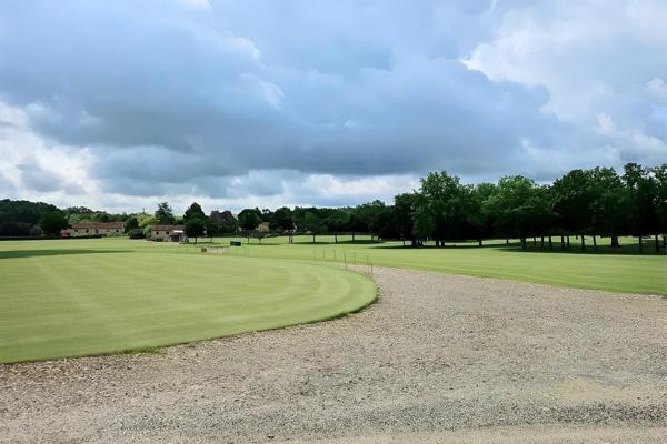 Terrain constructible - 929m² - 24240 -Ribagnac