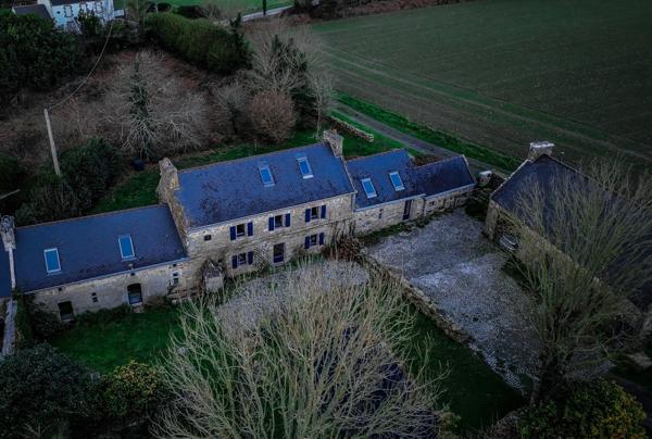 Propriete à vendre 6 pièces proche de ESQUIBIEN (29)