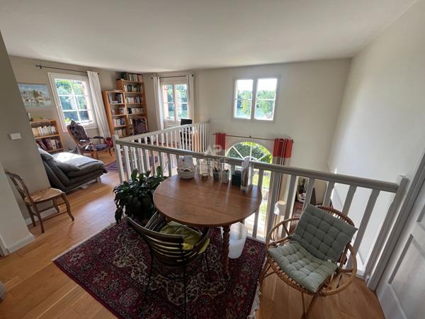 Maison Cergy 7 pièce(s) 187 m2 €645 000 ** - Référence 10989