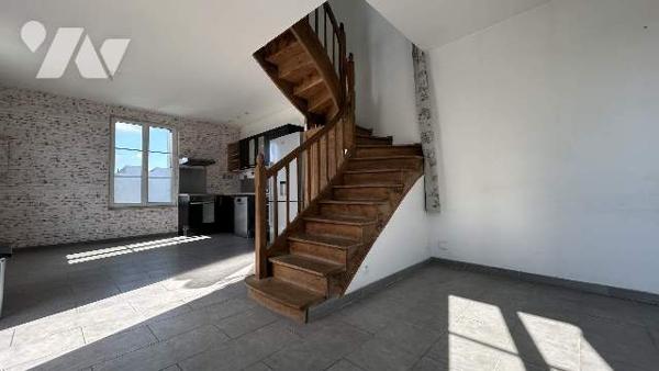 Maison 2 CHAMBRES, TERRAIN