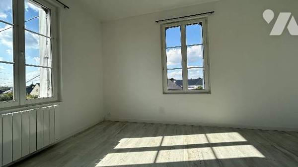 Maison 2 CHAMBRES, TERRAIN