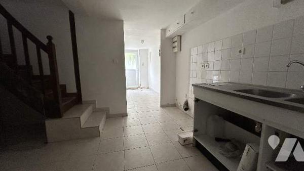 Maison 2 CHAMBRES, TERRAIN