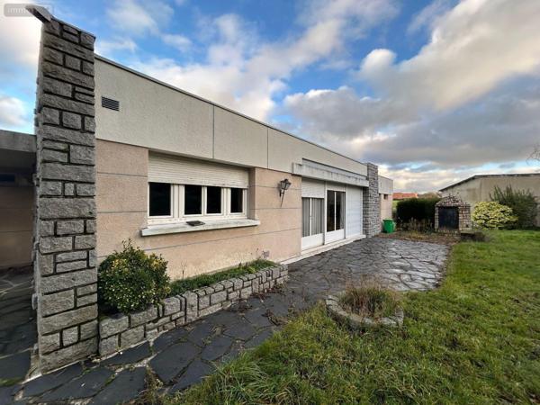 Maison à vendre à La Milesse dans la Sarthe (72650), ref : SL-72021-491