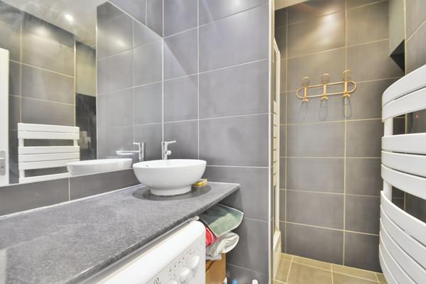 CHARMANT 2 P avec BALCON