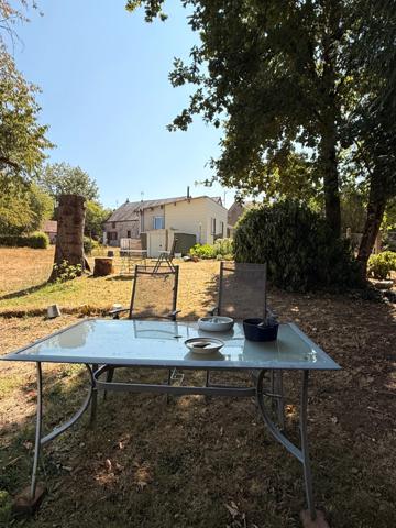 EN EXCLUSIVITE ! Maison en pierre 54m², 2 chambres sur 593m² de terrain + Terrain indépendant de 1420m² 66 500 €