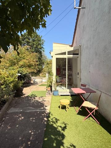 EN EXCLUSIVITE ! Maison en pierre 54m², 2 chambres sur 593m² de terrain + Terrain indépendant de 1420m² 66 500 €