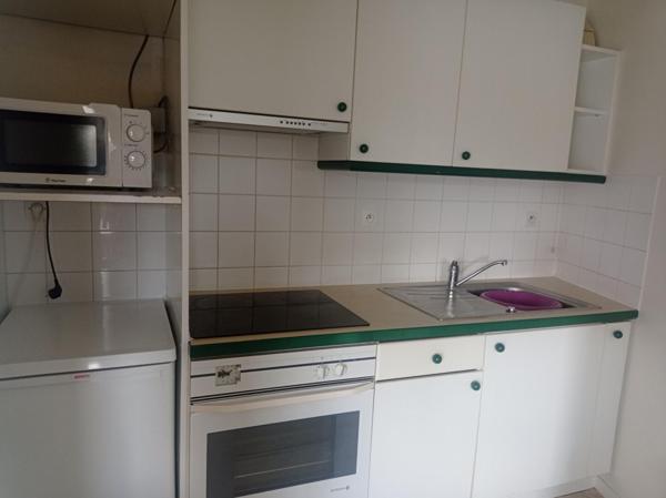 LOCATION TYPE 3 MEUBLE PROCHE CENTRE/CATHO, Angers 49000