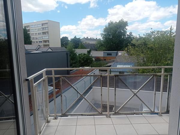 LOCATION TYPE 3 MEUBLE PROCHE CENTRE/CATHO, Angers 49000