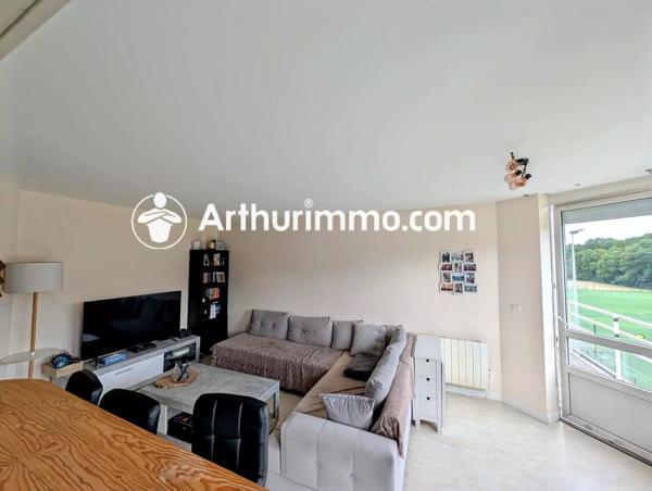 Vente                                                      Appartement
                        
                     4 pièces                      73 m2                     à Savigny-le-Temple