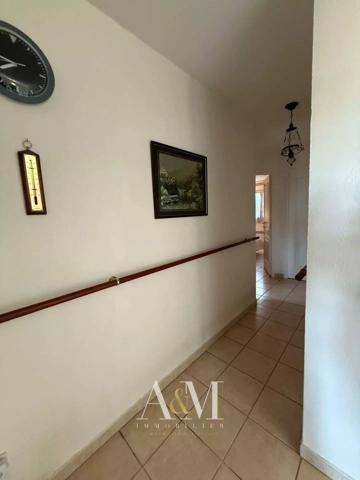 Villa plain-pied T4 + garage + sous-sol