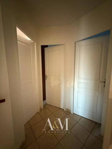 Villa plain-pied T4 + garage + sous-sol