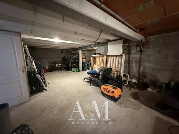 Villa plain-pied T4 + garage + sous-sol