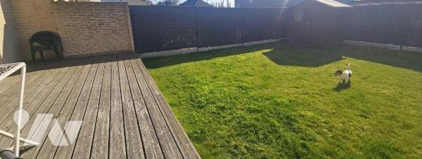 PETITE-SYNTHE MAISON individuelle de construction récente, très lumineuse comprenant :
RDC : E...