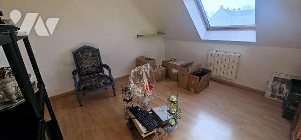 PETITE-SYNTHE MAISON individuelle de construction récente, très lumineuse comprenant :
RDC : E...