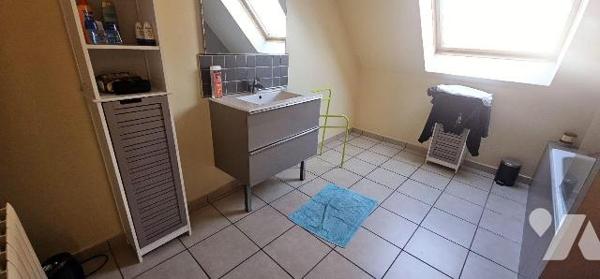 PETITE-SYNTHE MAISON individuelle de construction récente, très lumineuse comprenant :
RDC : E...