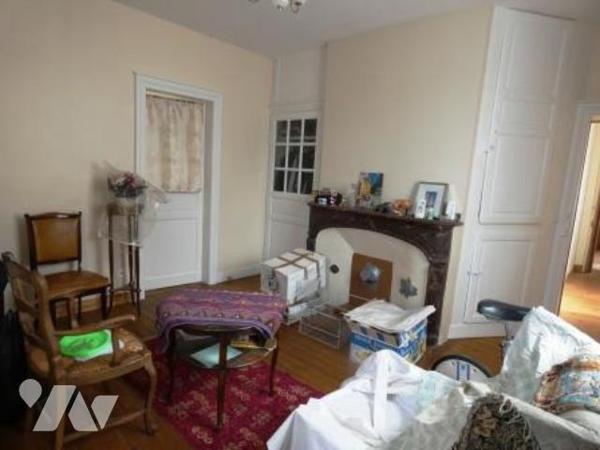 ORBEC. PROPRIETE de CARACTERE au coeur de la ville