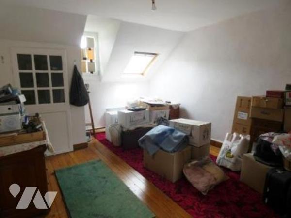 ORBEC. PROPRIETE de CARACTERE au coeur de la ville