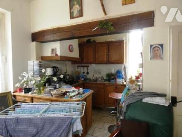 ORBEC. PROPRIETE de CARACTERE au coeur de la ville