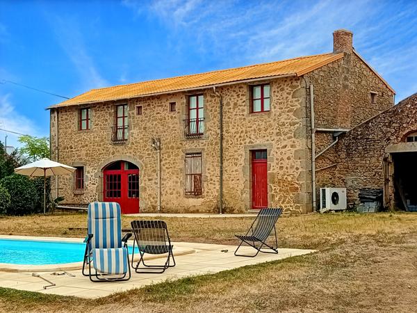 Chateau à vendre à Geay (79330) - Deux-Sèvres