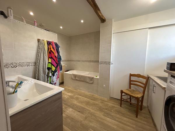 Longère de caractère à Saint-germain-du-plain de 195 m² avec grand terrain