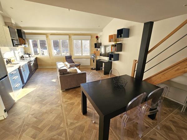 BORDEAUX CENTRE : APPARTEMENT T4