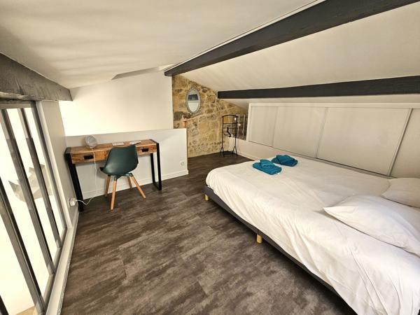 BORDEAUX CENTRE : APPARTEMENT T4