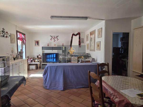 Vente                                                      Maison
                        
                     5 pièces                      99 m2                     à Mondragon